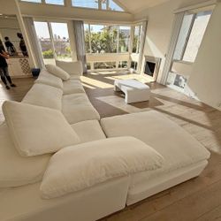 BRAND NEW BEAUTIFUL CLOUD BEIGE SECTIONAL SAME DAY DELIVERY 