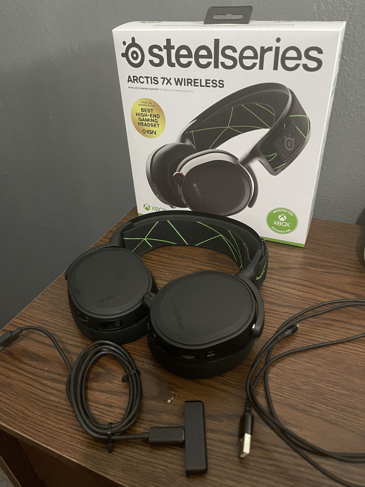 Barely used steel series 7x Headset!