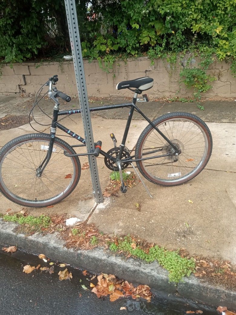 26" STURDY ROAD BIKE