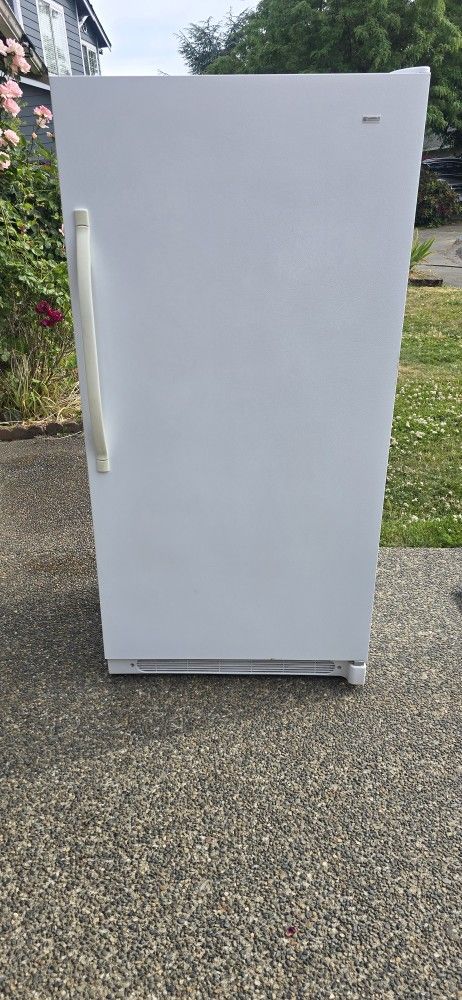 Kenmore Fridge Size 32w 27d 65h) I Can Help You With Free Delivery Within 10 Miles Distance