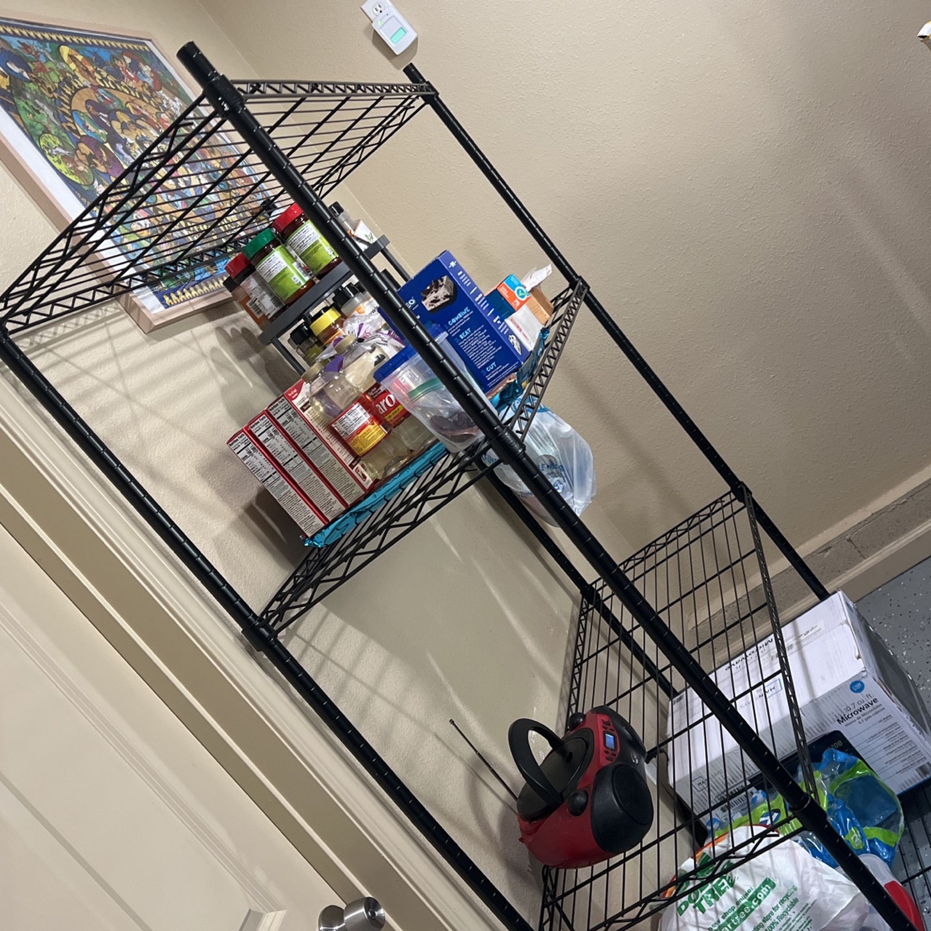 Metal rack (not Free )