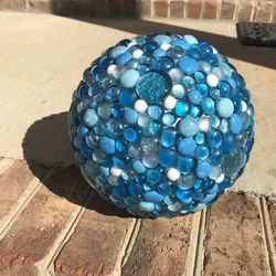 Gazing garden ball