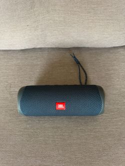 JBL Flip 5 Portable Bluetooth Speaker