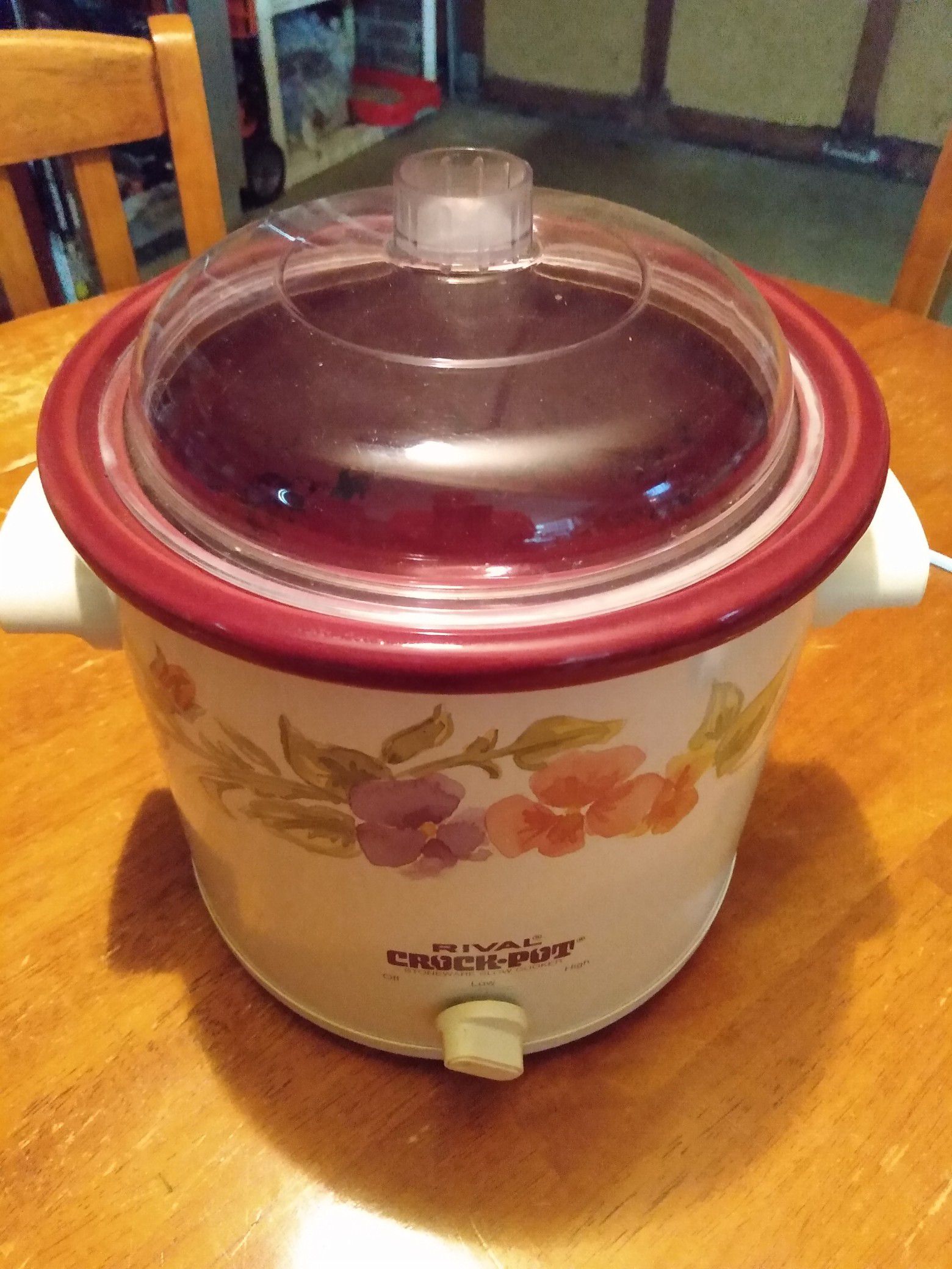 Rival Crock Pot with Two Settings