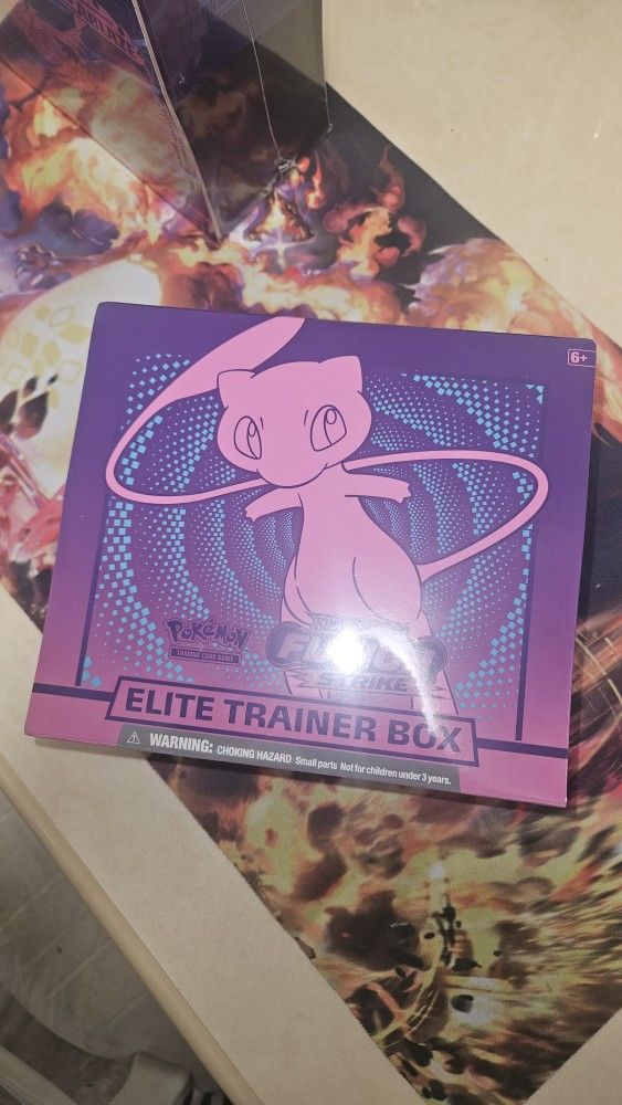 Pokémon Fusion Strike, Darkness Ablaze & Battle Styles ( Blue) ETB.