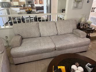 Living Room/Family Room Sofa Couch