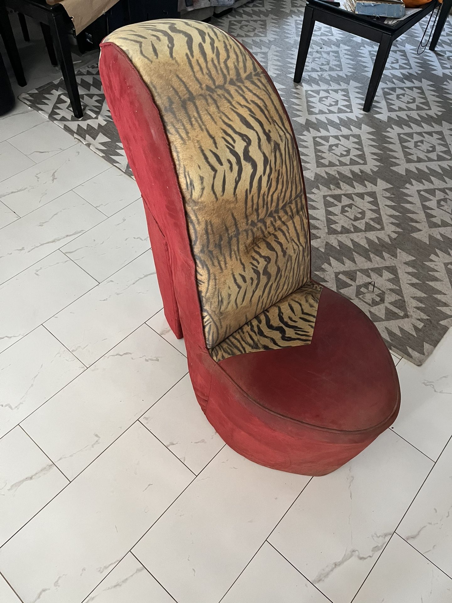 Couch shaped like a shoe