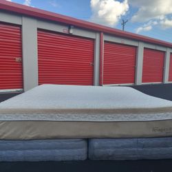 Tempur-Pedic Contour Rhapsody Breeze 1.0 Medium-Firm King Set (Delivery Option)