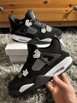 Jordan 4 White Thunder Size 12 Men’s Sneakers