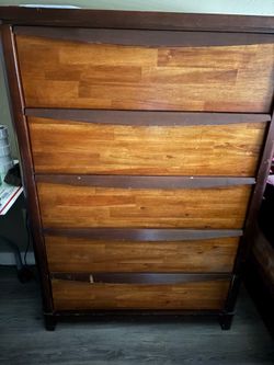 Dresser