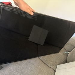 43” Smart Vizio TV