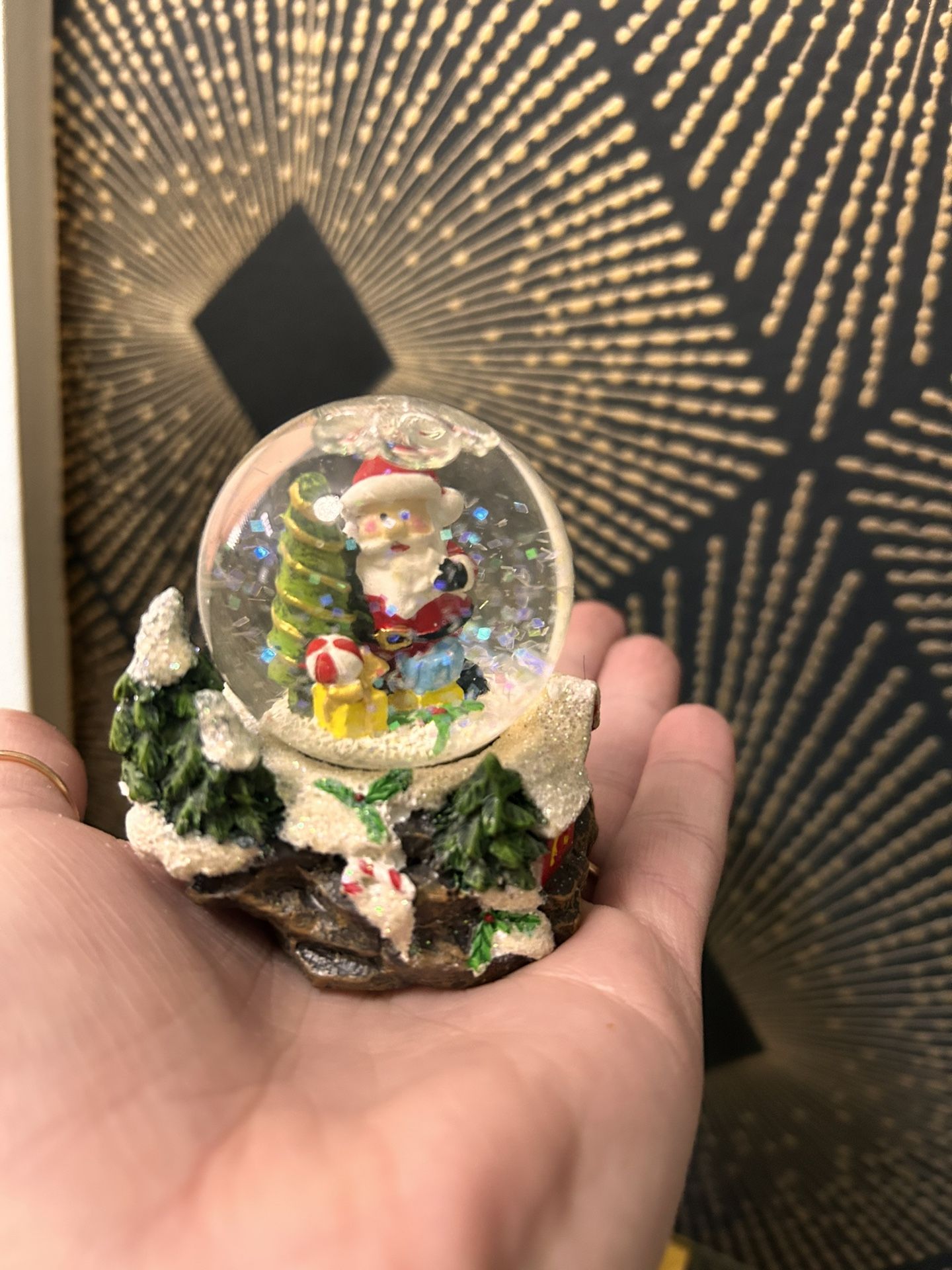 72 Christmas Snowglobes