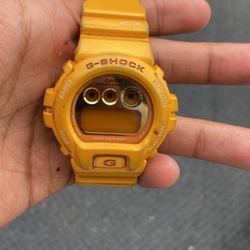 Rare Casio G-Shock Metallic Colors Men's Watch DW-6900SB-9 Yellow
