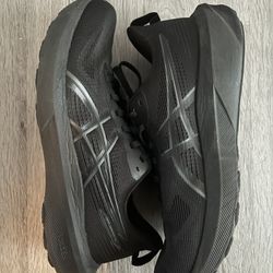 ASICS All Black 