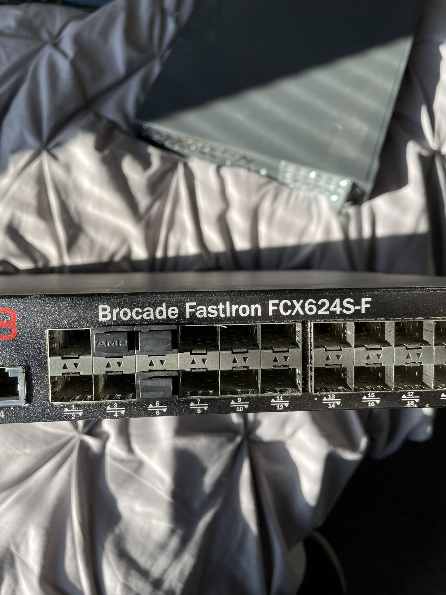 Brocade FCX 624S F 24 Port Switch