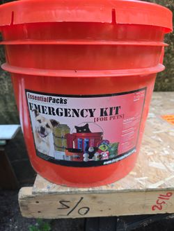 Emergency animal kit