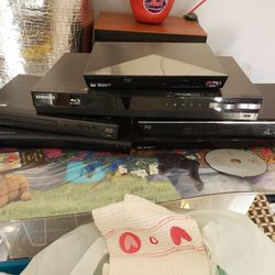 Lot of 6 Blu Ray players