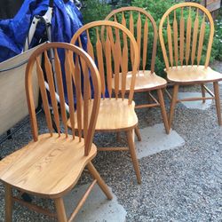 4 Kitchen Chairs