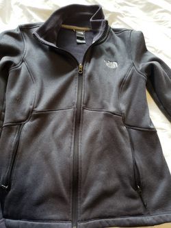 New north face zip up jacket