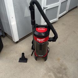 Milwaukee cordless vacuum