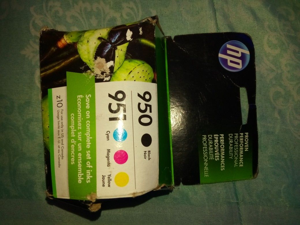 Brand new HP 2 + 1 color and black HP ink cartridge 950 and 951