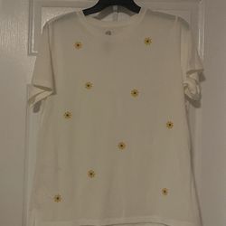 Brand New Winter White Sunflower Print Tees Sizes XL & XXL $6.00 Each