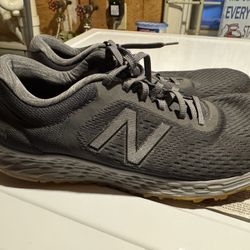 New Balance Size 11.5 Men’s 