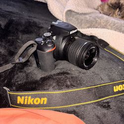 Nikon D3500 Bundle 