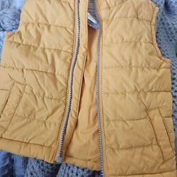 6 Yo 12 Mo.  Like New. Pick Up. 