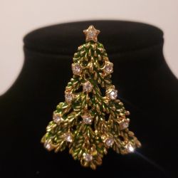 Vintage Macy's Christmas Tree Brooch/Pin White Crystal Rhinestones 2" F11