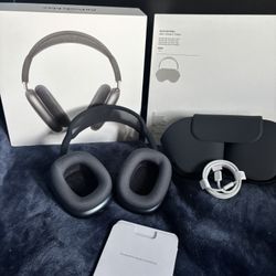 Black Apple AirPod Max USBC 