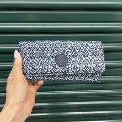 Kipling Wallet – Used