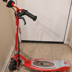 Used Razor E100 Electric Scooter (Red)