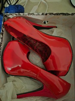 Bordello Women's Shoe sz9m red pat
