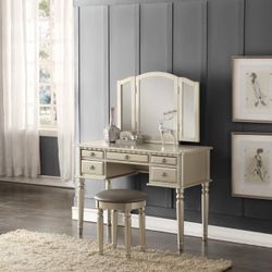 Vanity set- Brand New still in original box