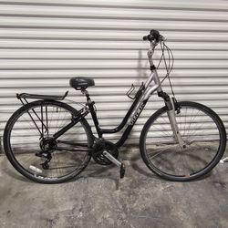 Trek 7100 Ladies Comfort Hybrid Bike