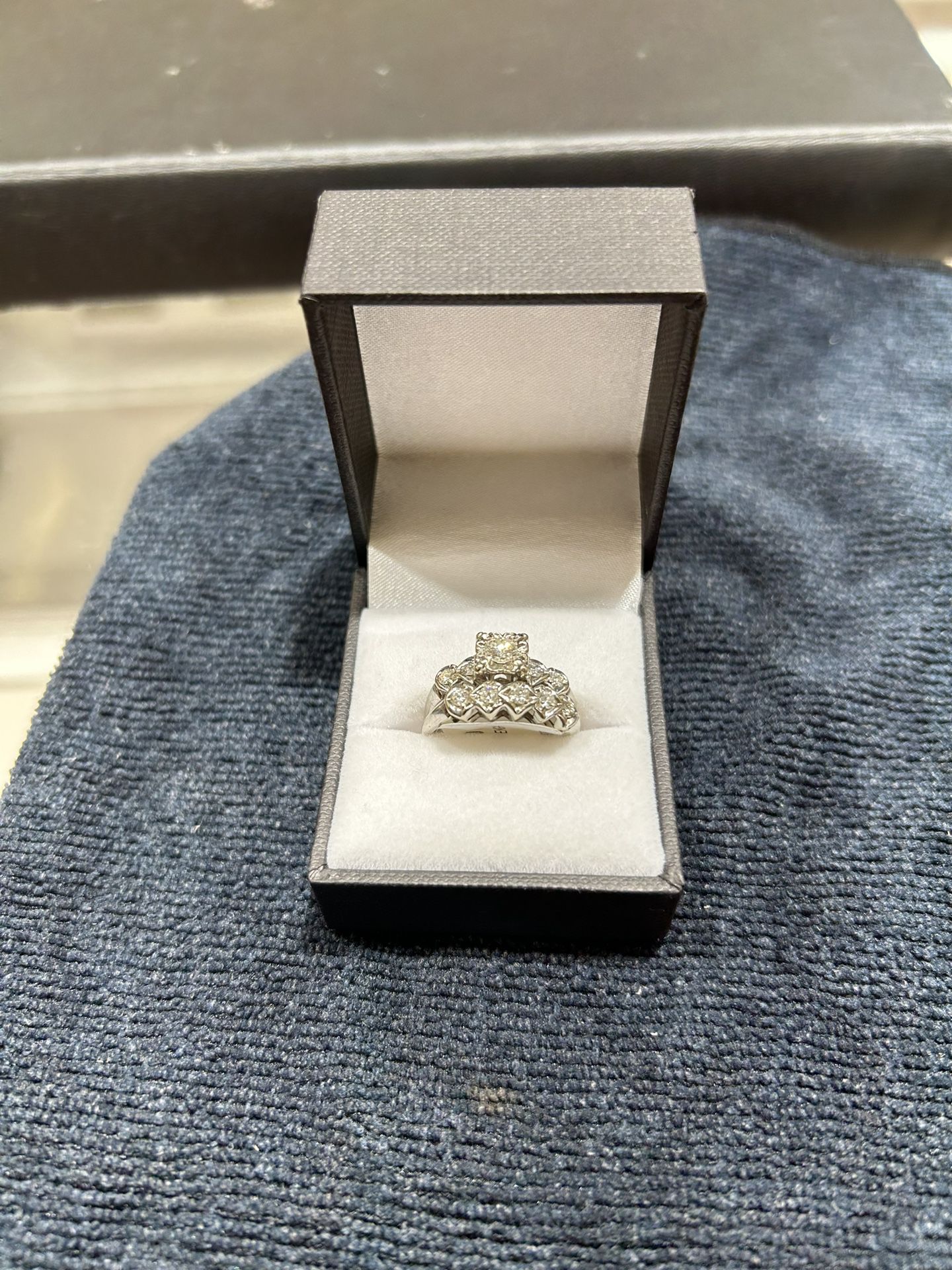Women’s 14K White Gold Engagement Ring (Size 8)