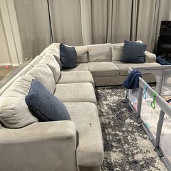 Couch , must be able to pick up.