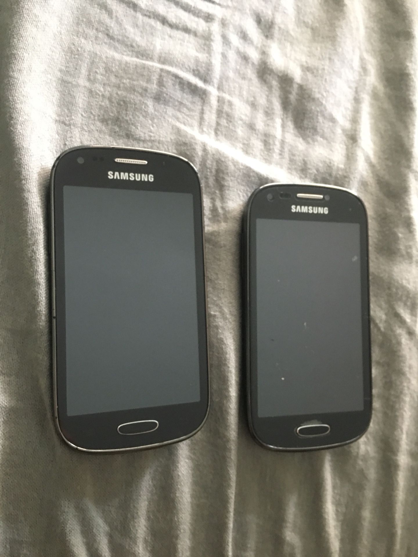 Two old Samsung phones