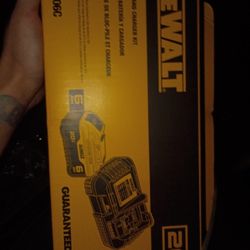 6ah 20v DeWalt Battery And Charger 
