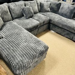 Stylish Double Chaise Sectional! 