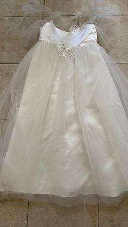 Beautiful Flower Girl Dress Used One Time Excellent Condition
