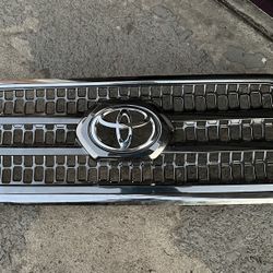 Grill Tacoma 2016