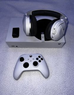Xbox Series S With Headset Open To Trades