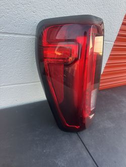 2019-2025 GMC SIERRA LH LEFT DRIVER TAIL LIGHT LAMP OEM LED