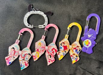 ✨🎀 BEAUTIFUL CHARMS AVAILABLE! 🎀✨