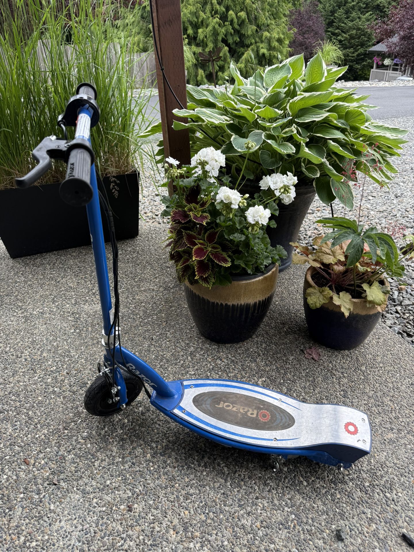 Razor Power Core E100 Electric Scooter w/Hand Operated Front Brake