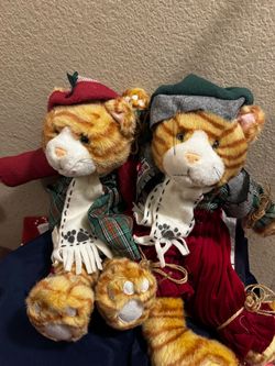 Two Christmas cats