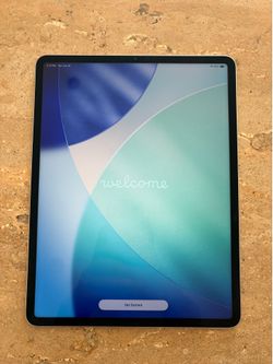Ipad Pro 12.9 Inch 6th Generation M2 processor 256 GB like brand new