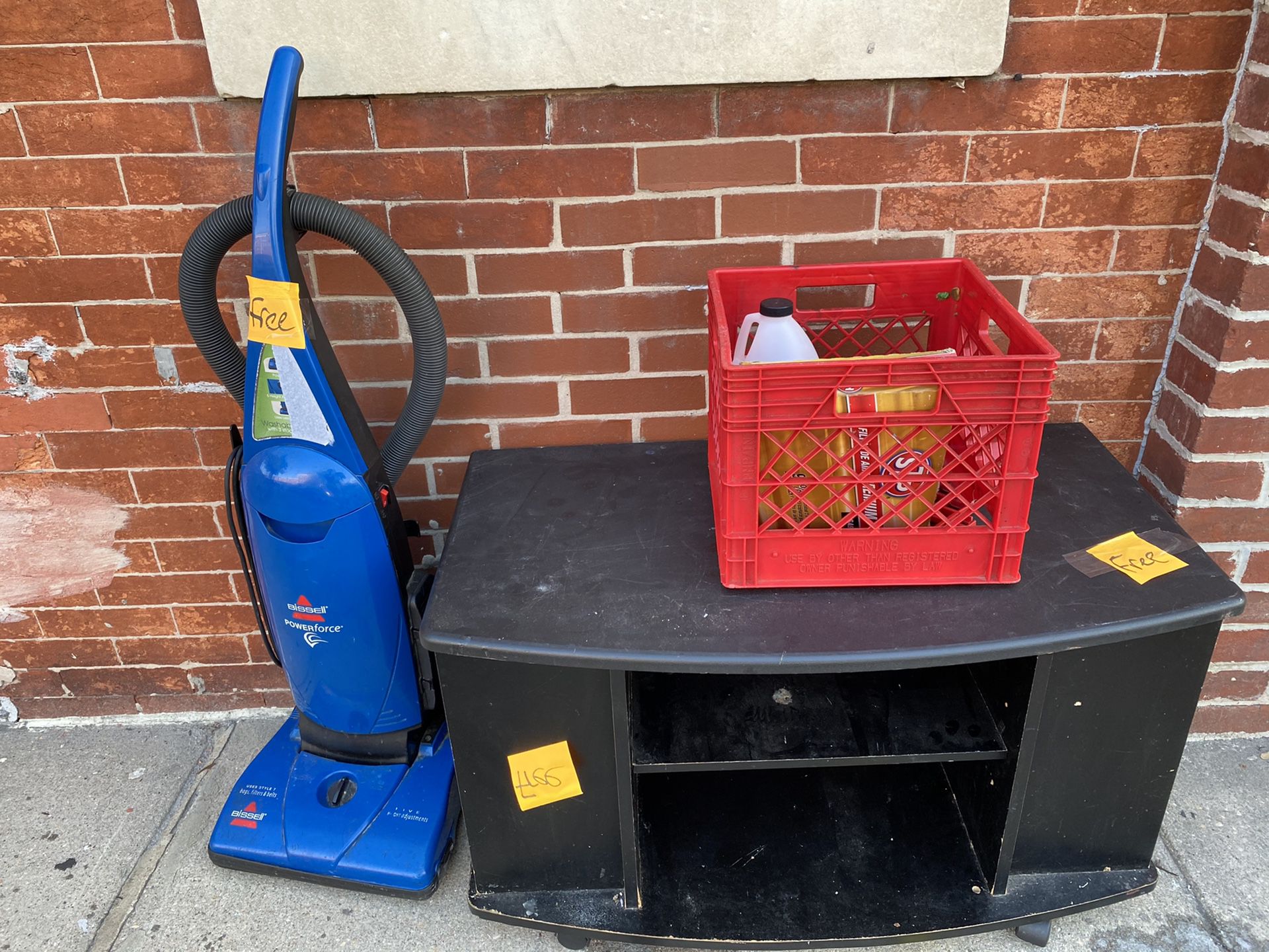 Free tv stand,tide pods and vaccum
